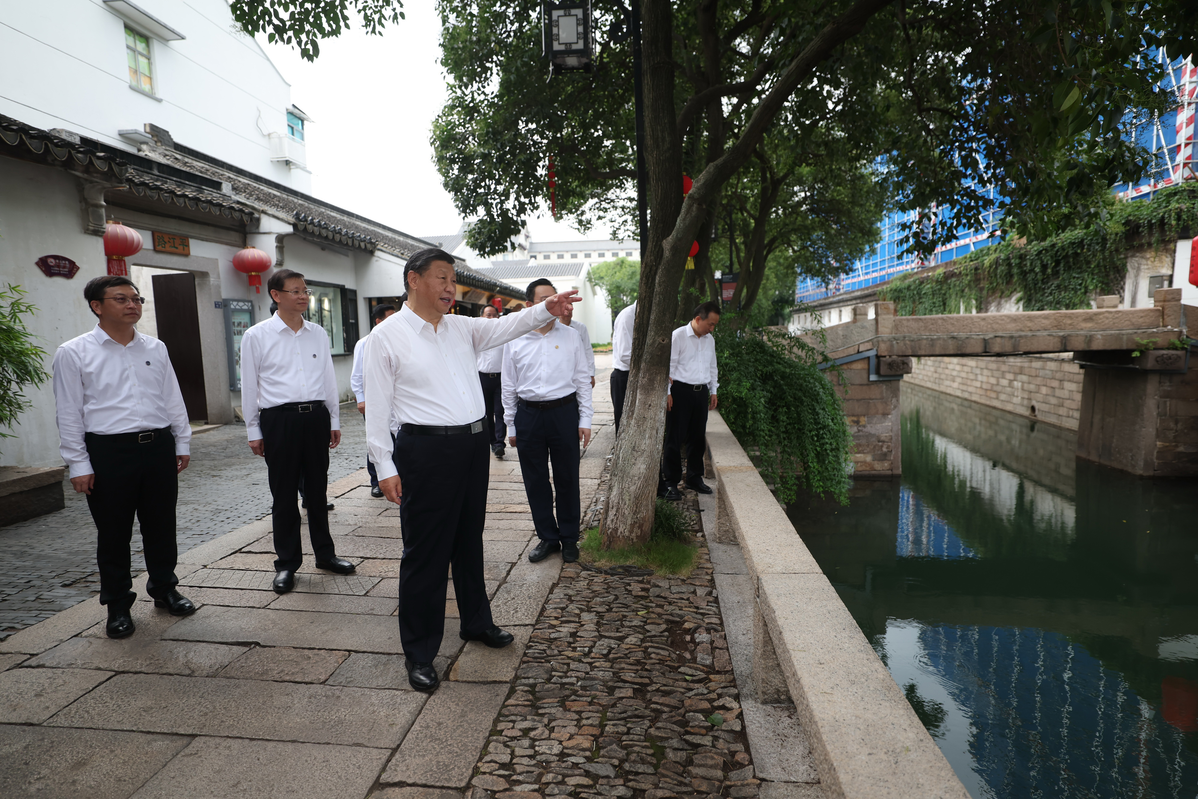 2023年7月6日，習近平在蘇州平江歷史文化街區(qū)考察。