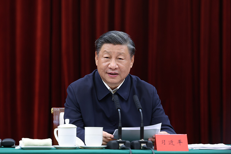 2023年10月12日下午，中共中央總書記、國家主席、中央軍委主席習(xí)近平在江西省南昌市主持召開進(jìn)一步推動長江經(jīng)濟(jì)帶高質(zhì)量發(fā)展座談會并發(fā)表重要講話。新華社記者 鞠鵬 攝