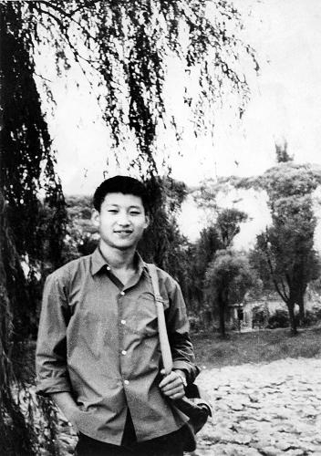 這是1972年，插隊(duì)回京探親時(shí)的習(xí)近平。
